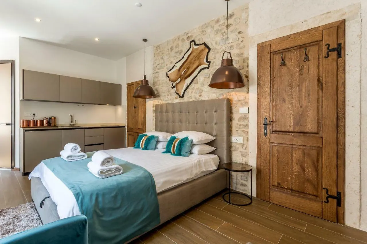 Bygrace Apartment Split